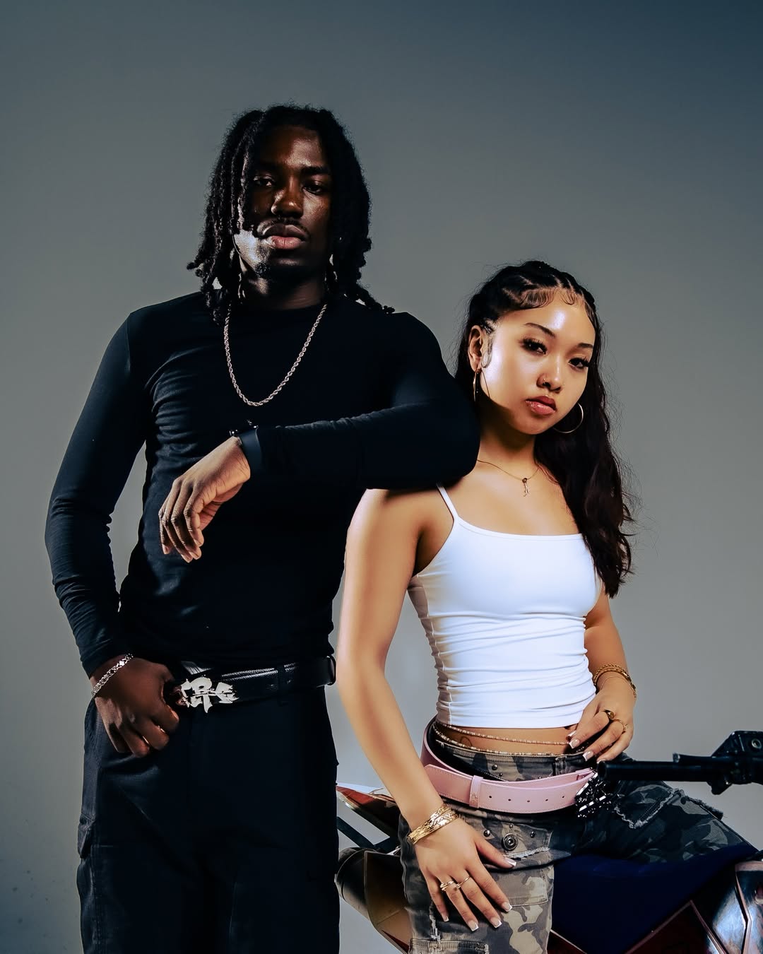 Duo on Moto